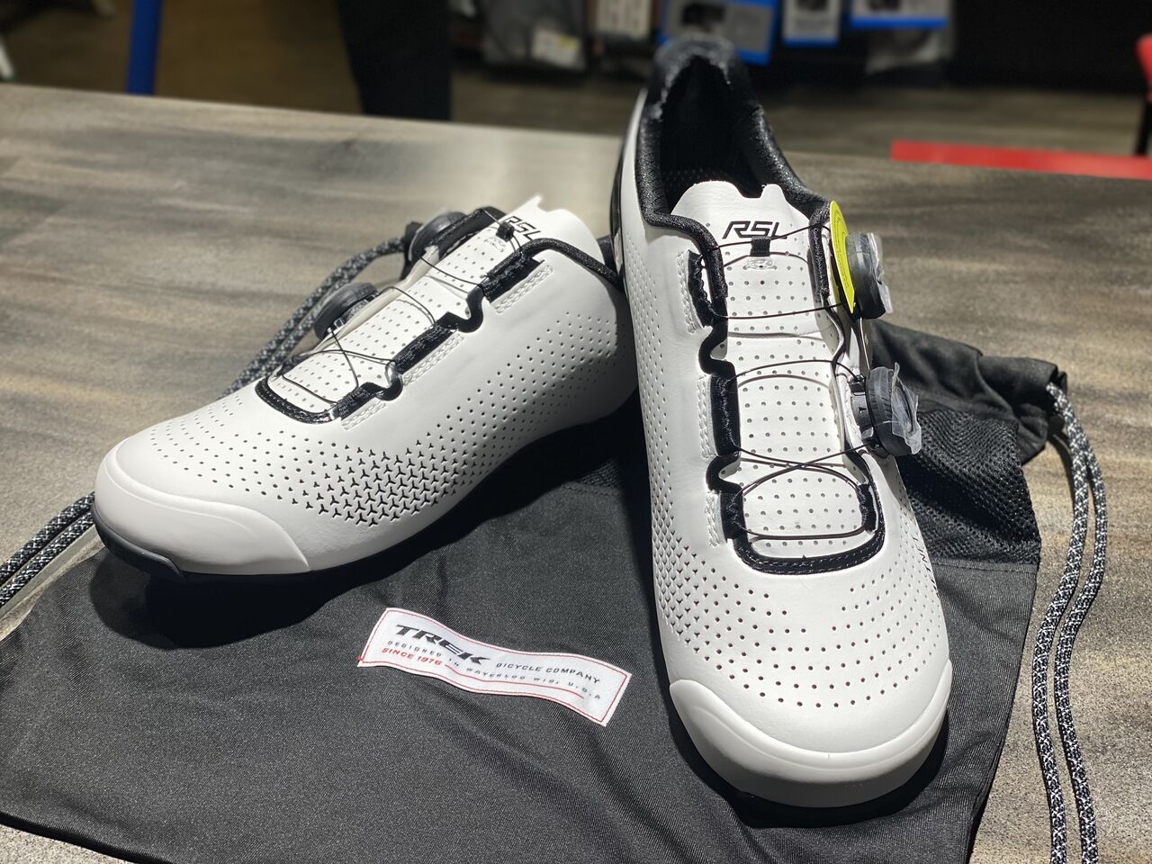 TREK】ロードシューズがモデルチェンジ‼️ : LORO bicycles 駒沢 TREK】ロードシューズがモデルチェンジ‼️ : LORO bicycles 駒沢
