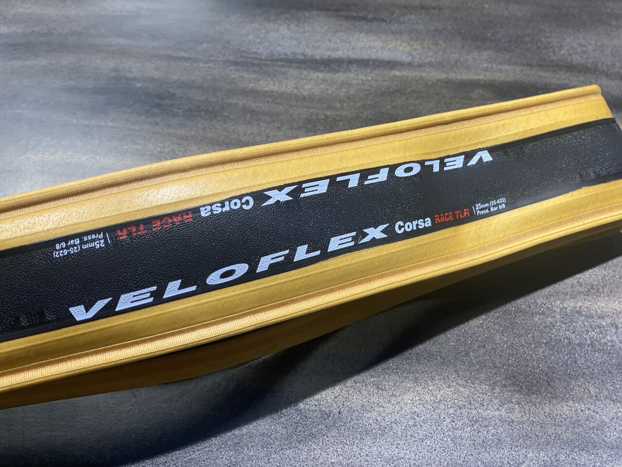 Veloflex】タイヤ新調しました! : LORO bicycles 駒沢公園店blog Veloflex】タイヤ新調しました! : LORO bicycles 駒沢公園店blog