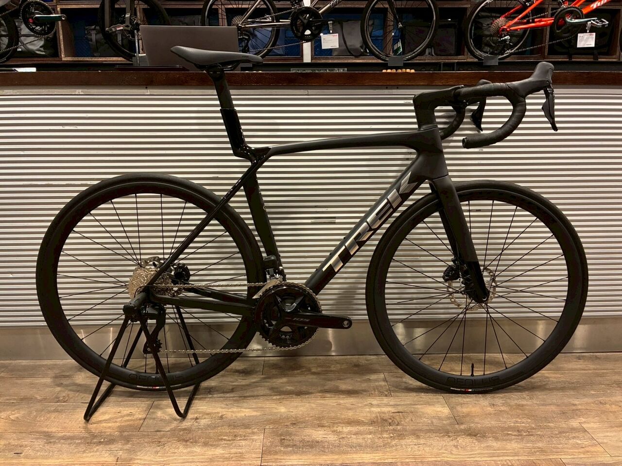 新春セール】お買い得なTREKのスポーツ自転車をご用意いたしました