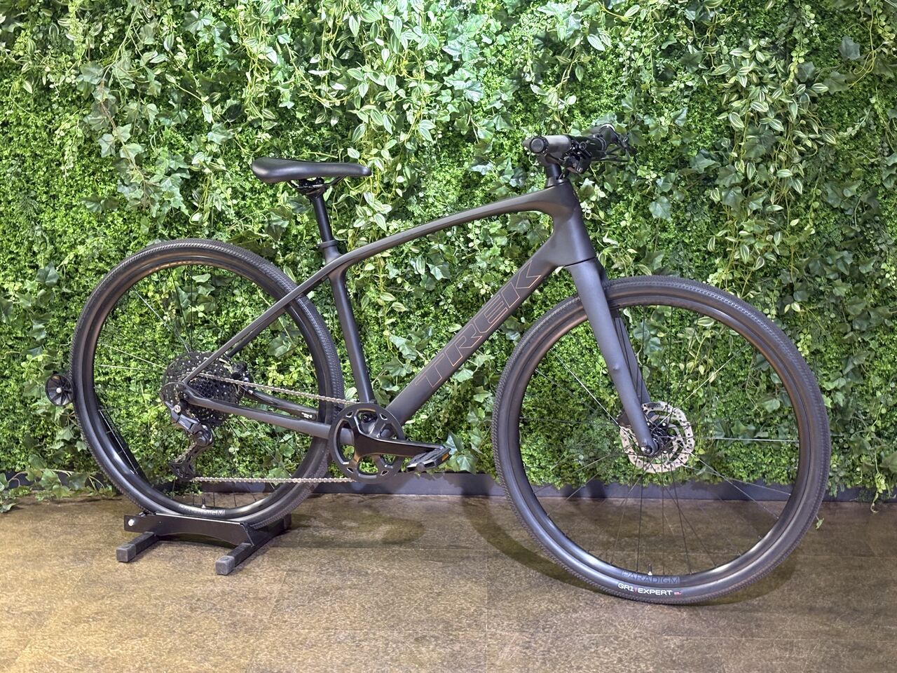 クロスバイク】TREK FXシリーズ解説！ 通勤・通学・運動に最適なクロス