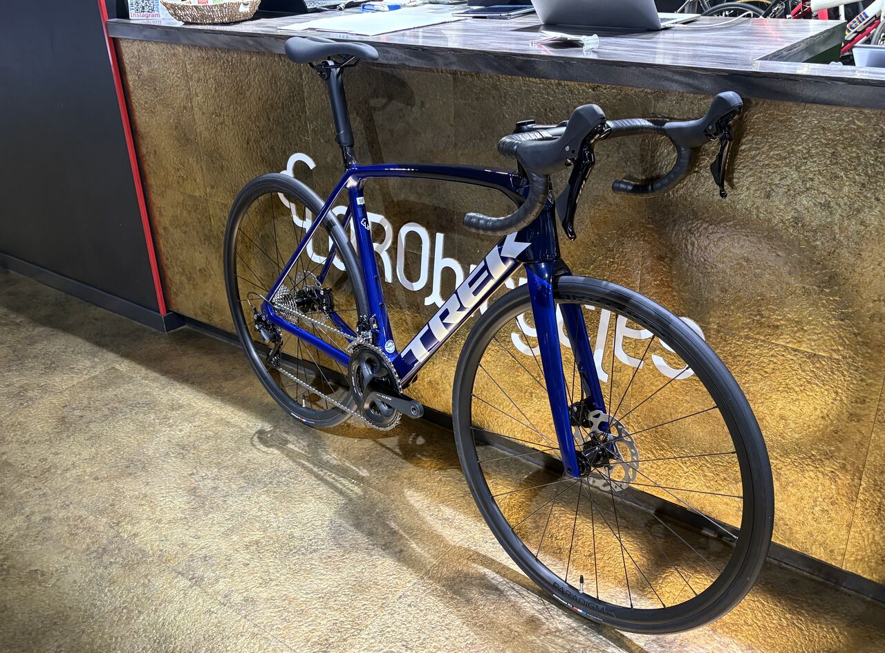 売り切り カーボン フレームセット orro 56cm ロードバイク SALE】カーボンフレームのエモンダに11速105がついてこのお値段