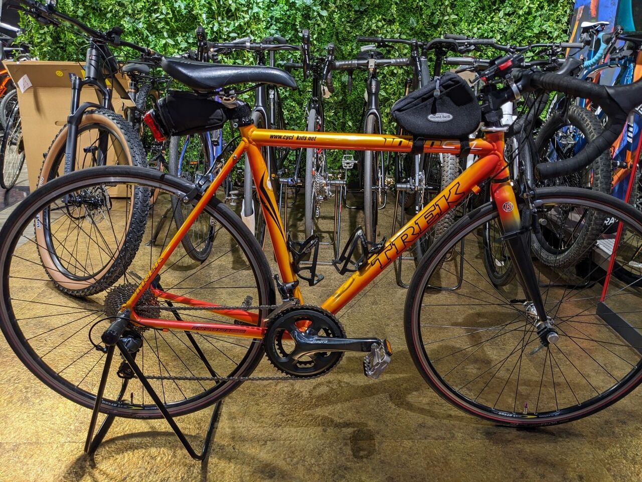 TREK】レトロモダン化の話【1000SL】 : LORO bicycles 駒沢公園店blog
