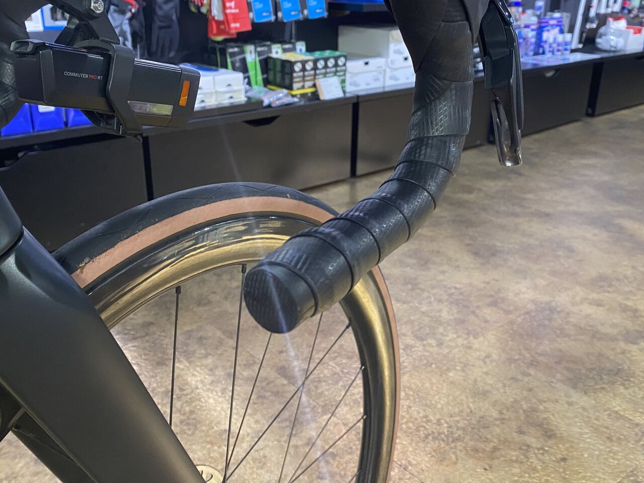 Sella Italia】バーエンドも一体型の時代！ : LORO bicycles 駒沢公園