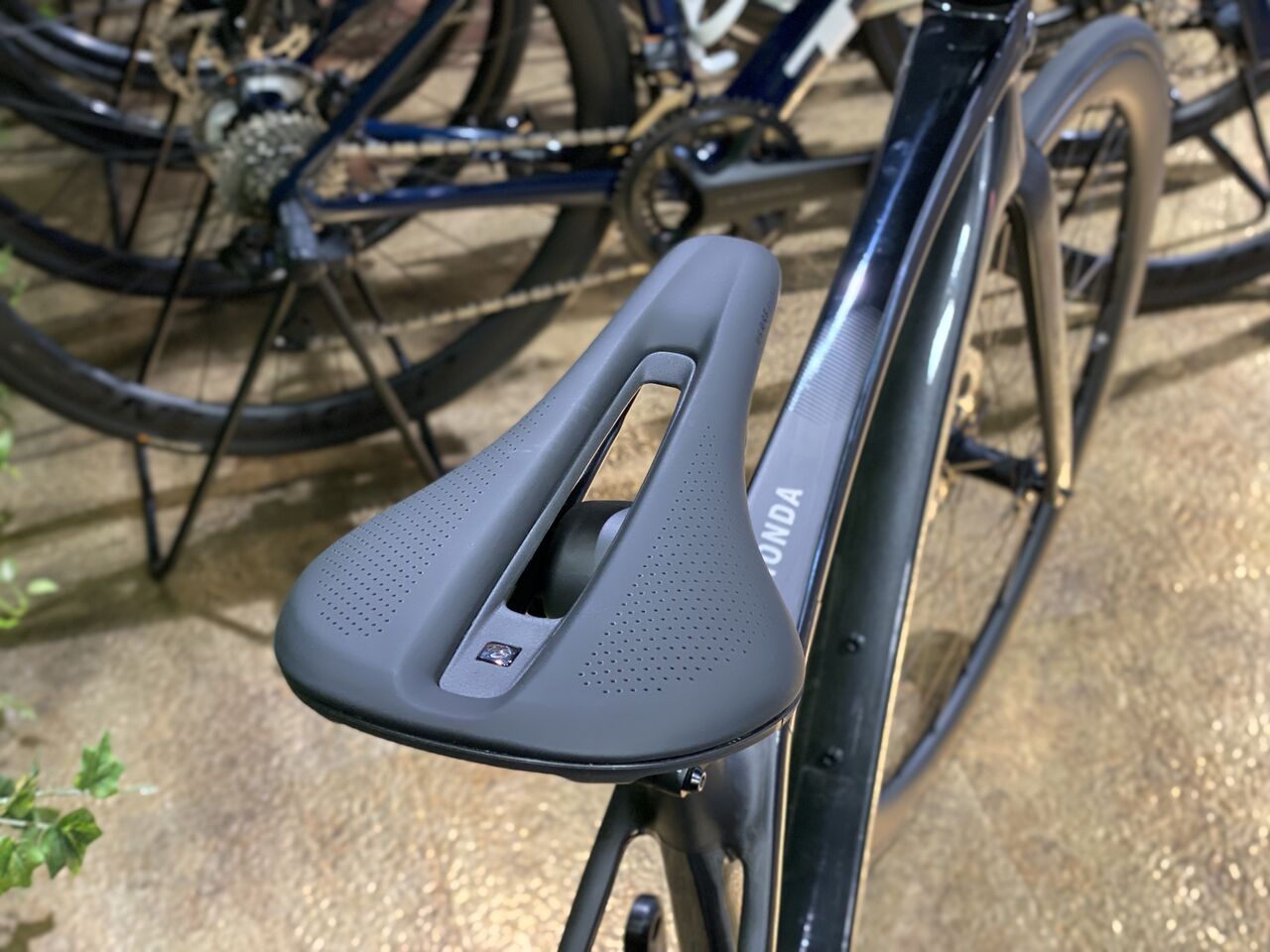 Bontrager】軽くて快適なサドル : LORO bicycles 駒沢公園店blog Bontrager】軽くて快適なサドル : LORO bicycles 駒沢公園店blog