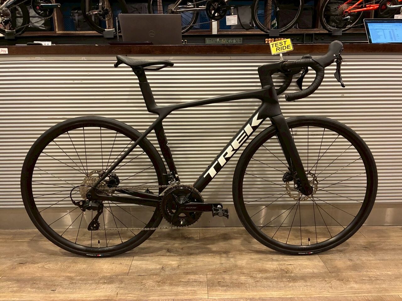 新春セール】お買い得なTREKのスポーツ自転車をご用意いたしました