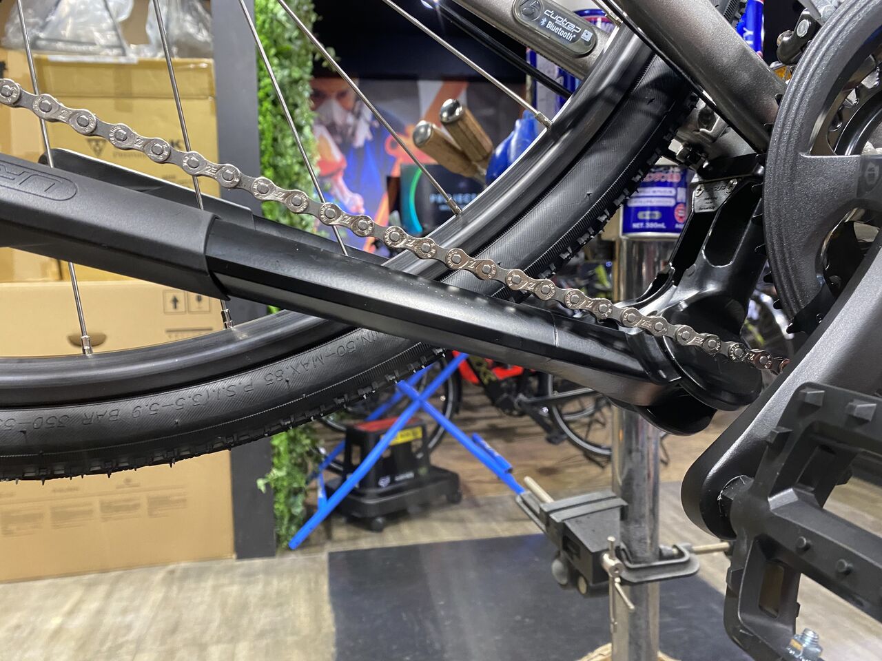 髙橋の備忘録】TREKのクロスバイクにセンタースタンド取り付け