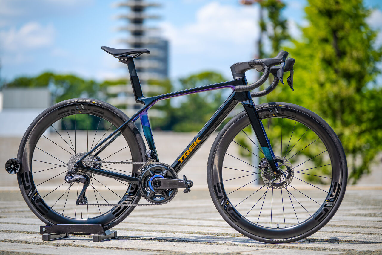 納車スナップ】Madone SL7 Gen8イケイケカスタム : LORO 納車スナップ】Madone SL7 Gen8イケイケカスタム : LORO