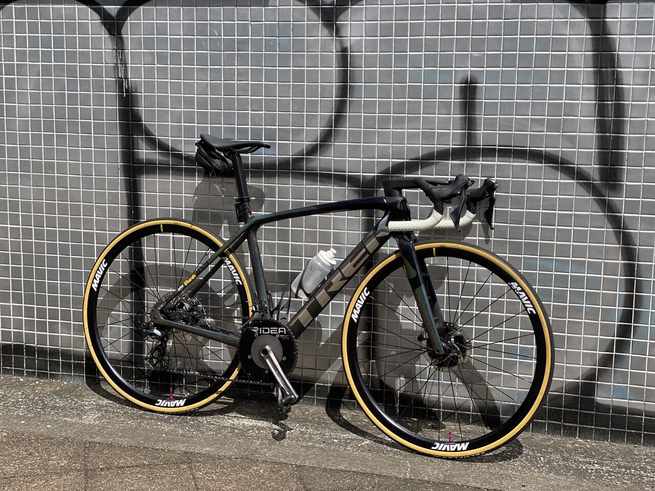 Veloflex】タイヤ新調しました! : LORO bicycles 駒沢公園店blog Veloflex】タイヤ新調しました! : LORO bicycles 駒沢公園店blog