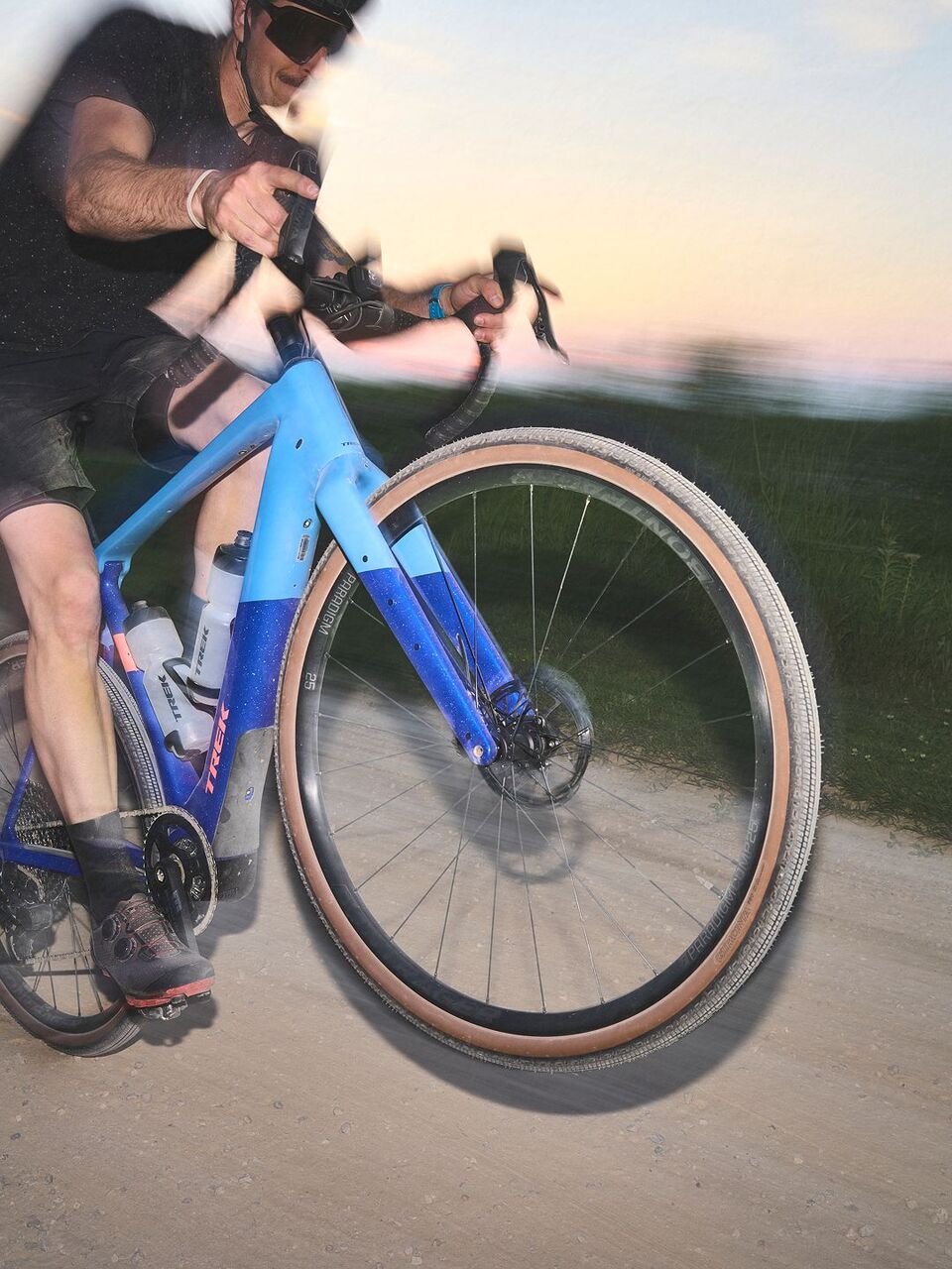 新製品】E-グラベルロード誕生！《CheckPoint＋SL5》 : LORO bicycles