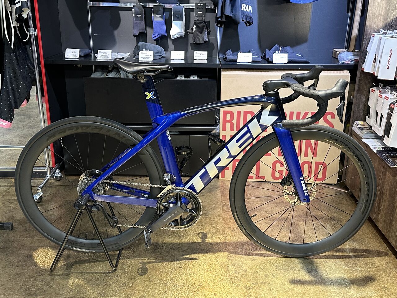 【中古】TREK MADONE SLR GEN6 ハンドル ステムセット 中古】TREK MADONE SLR GEN6 ハンドル ステムセット - メルカリ