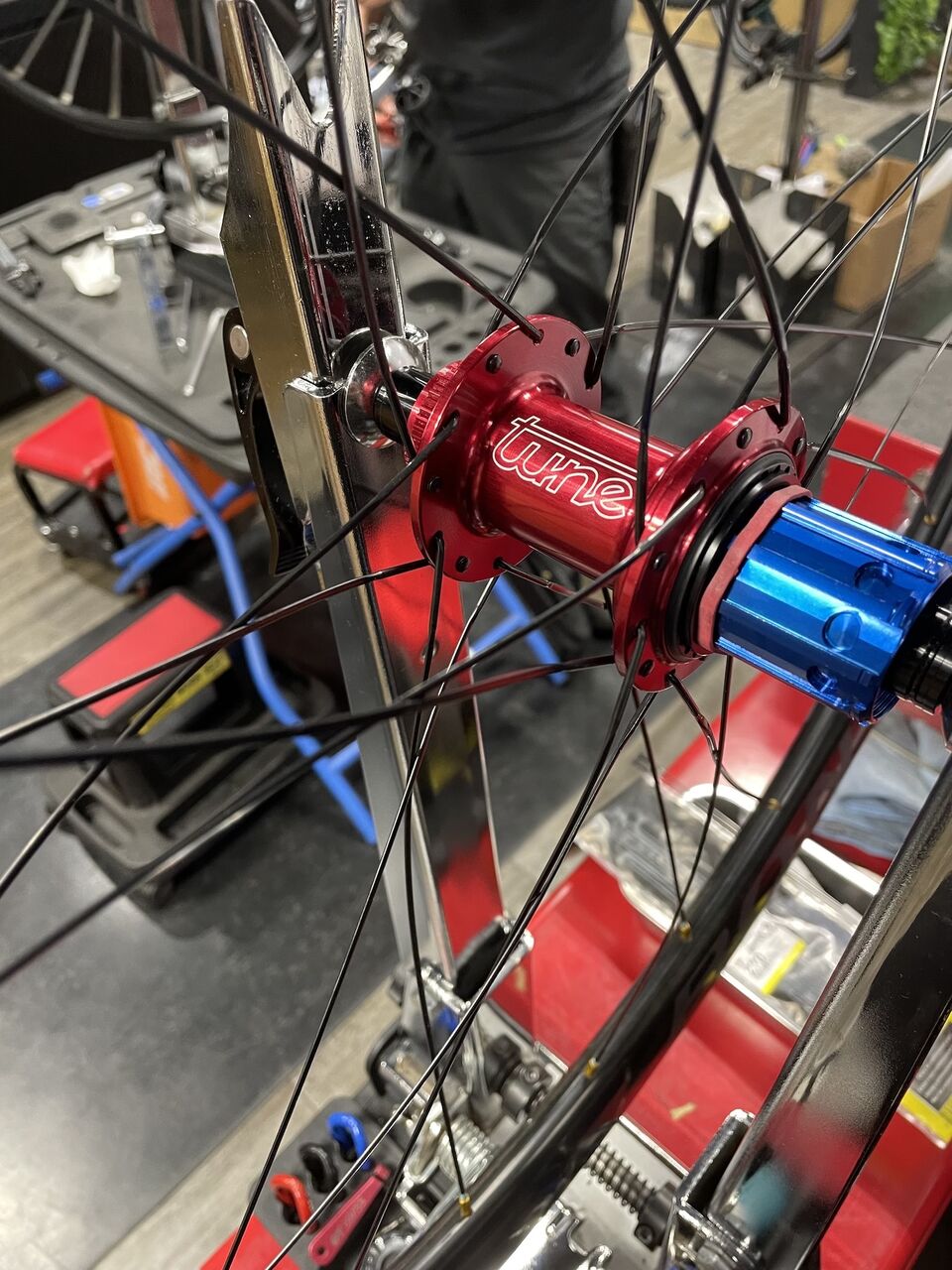 👨‍🔧ロードバイクカスタム〜HUB（ハブ）〜👨‍🔧 : LORO bicycles 駒沢