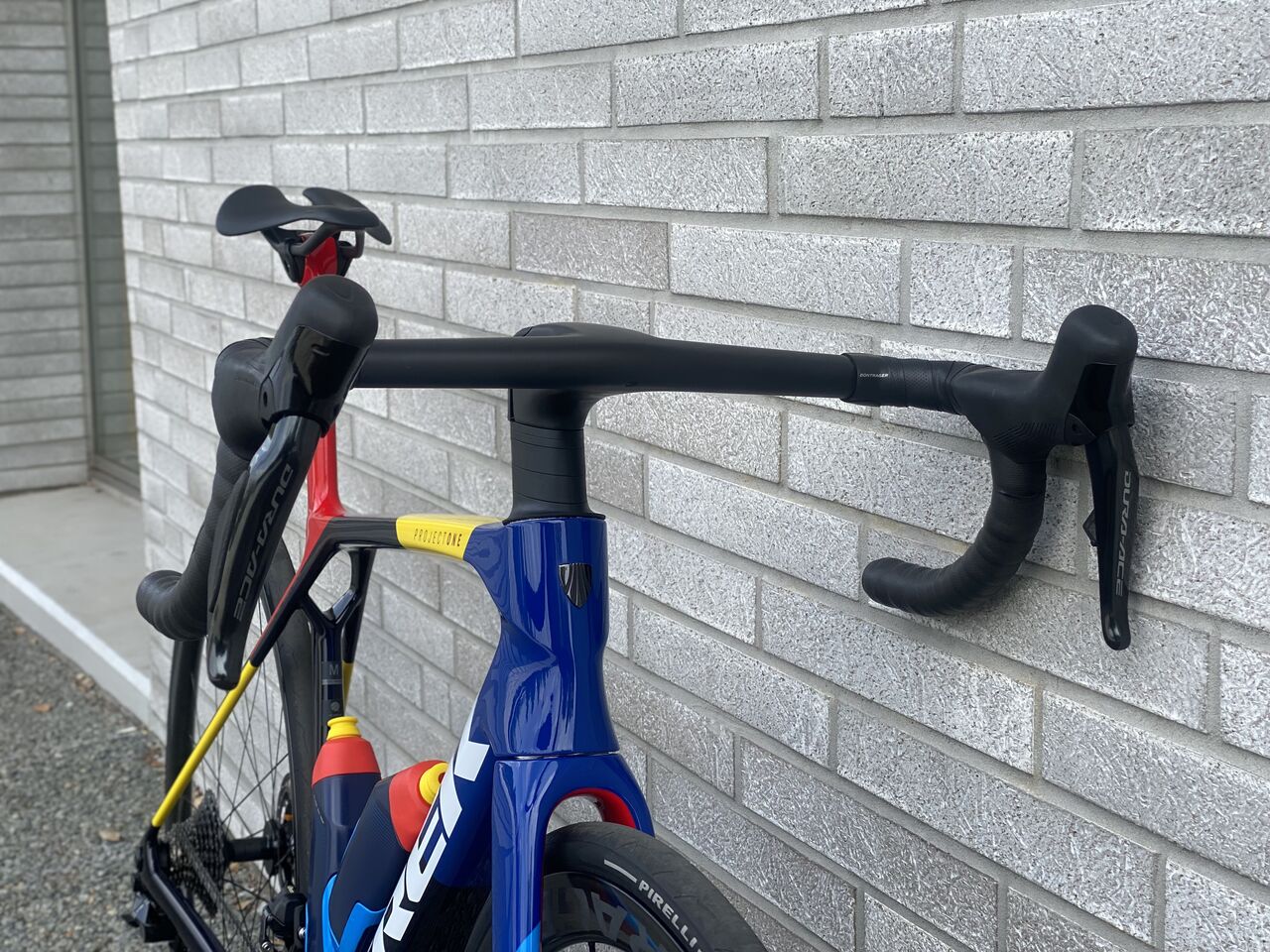 Trek ロードバイク ブラック/イエロー 自転車 trek」の人気商品一覧 | 安い商品を通販サイトから探す