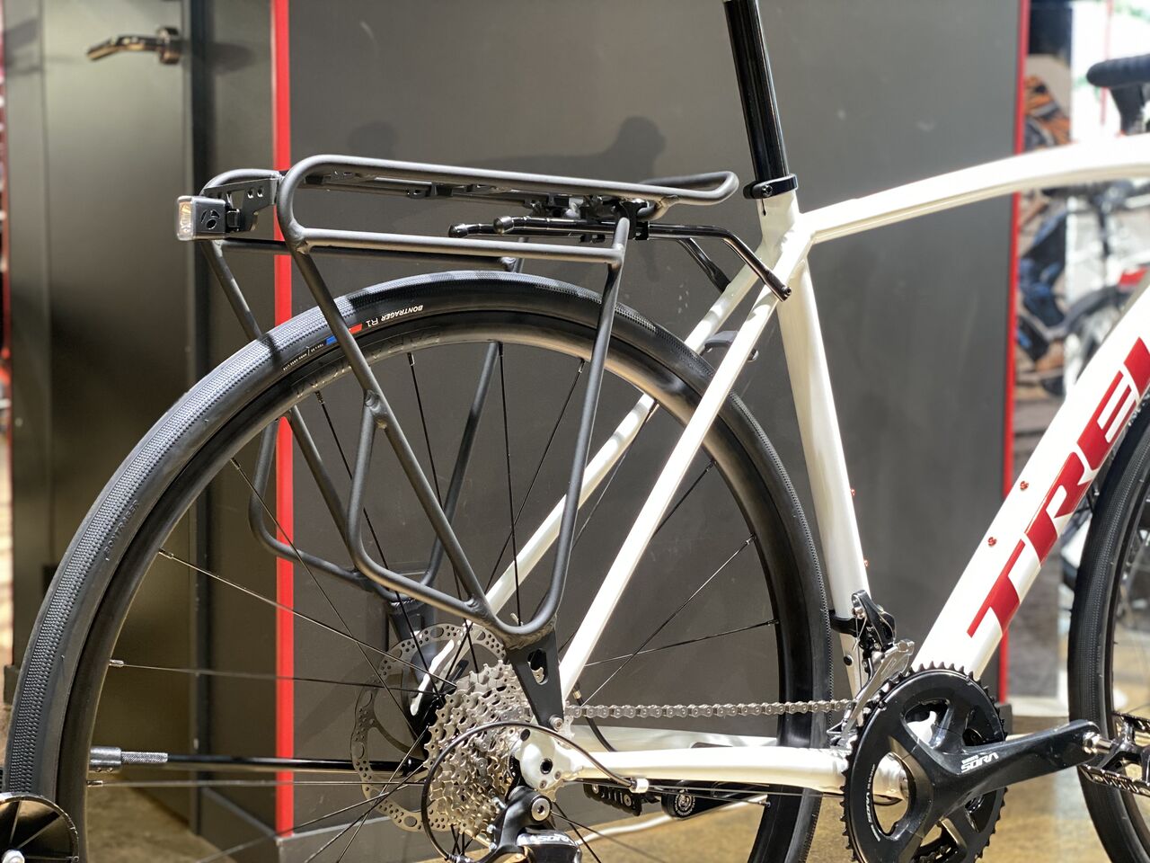 Town youth向け Domane AL3カスタム : LORO bicycles 駒沢公園店blog