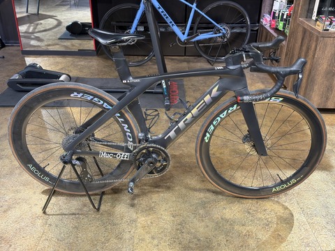 0867B3BA-21D8-4852-B6EA-ACAC279BAD09