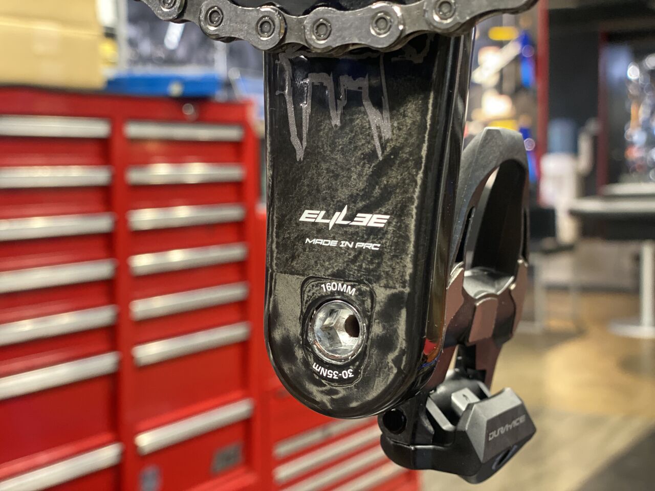 髙橋の備忘録】カーボンクランクをMadone Gen8にインストール 髙橋の備忘録】カーボンクランクをMadone Gen8にインストール