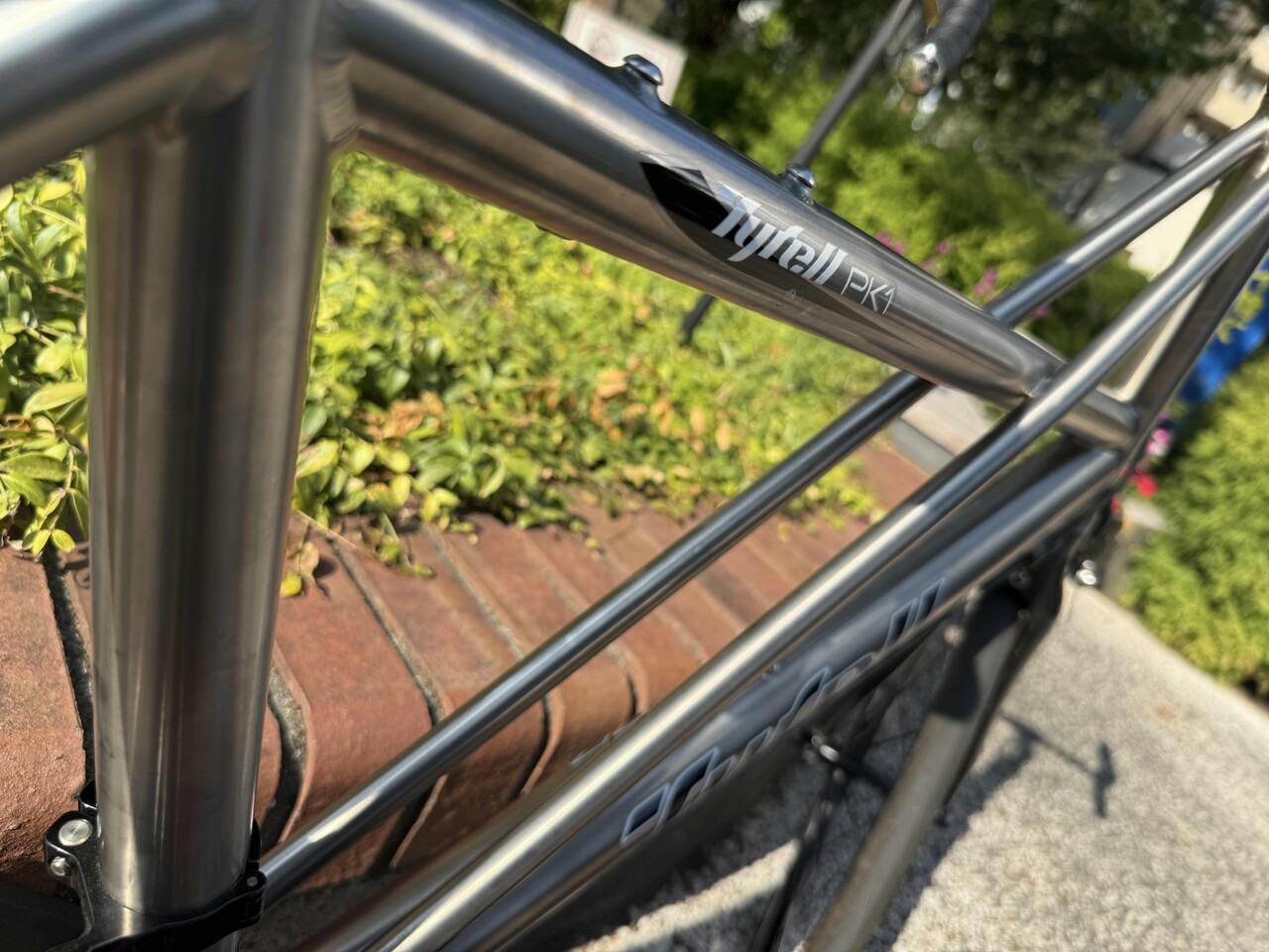 Tyrell】チタンの話【乗ってみた】 : LOROCYCLEWORKS TOKYO blog