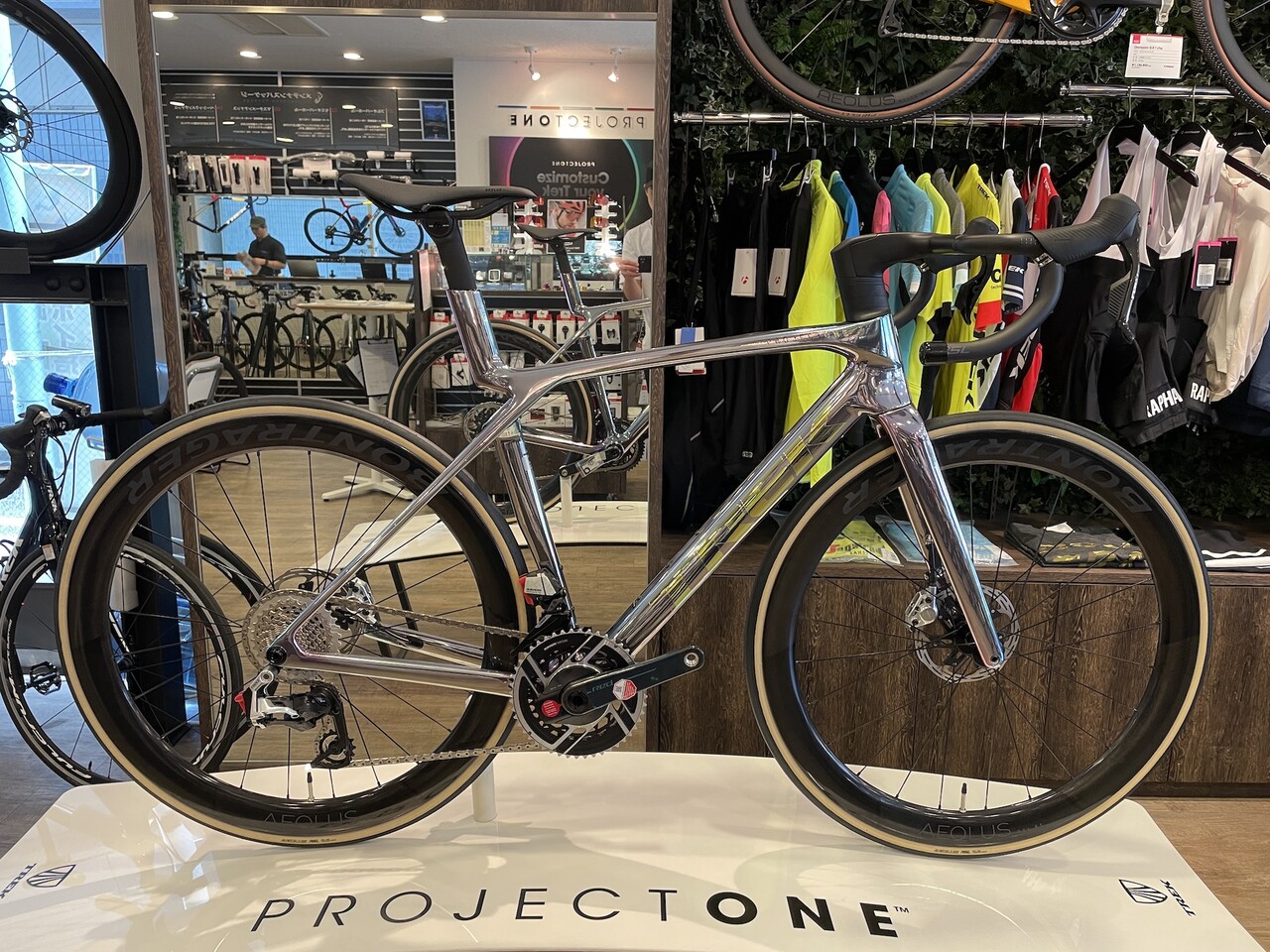 トレック マドン slr9 試乗車販売 Madone SLR9 Gen7を大特価で販売致します