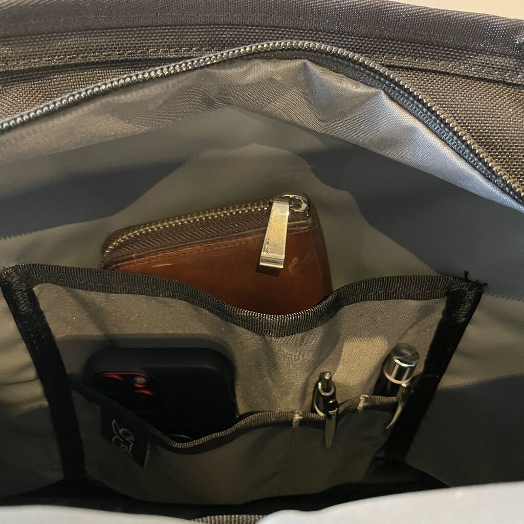 CHROME FLEXIBLE BIKE TOTE が入荷したぞ〜 : LORO CYCLEWORKS