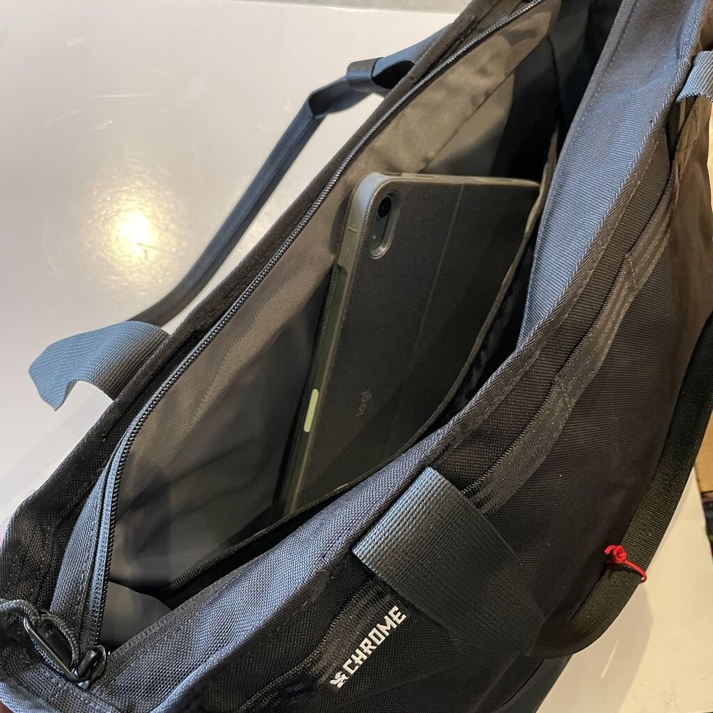 CHROME FLEXIBLE BIKE TOTE が入荷したぞ〜 : LORO CYCLEWORKS 福岡