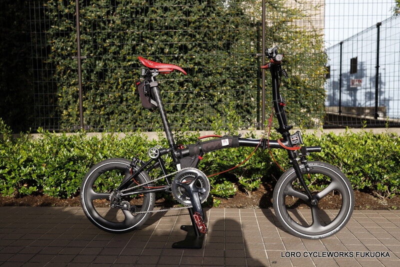 黒×赤 最高の合わせ! お客様のBROMPTON! : LORO CYCLEWORKS 黒×赤 最高の合わせ! お客様のBROMPTON! : LORO CYCLEWORKS