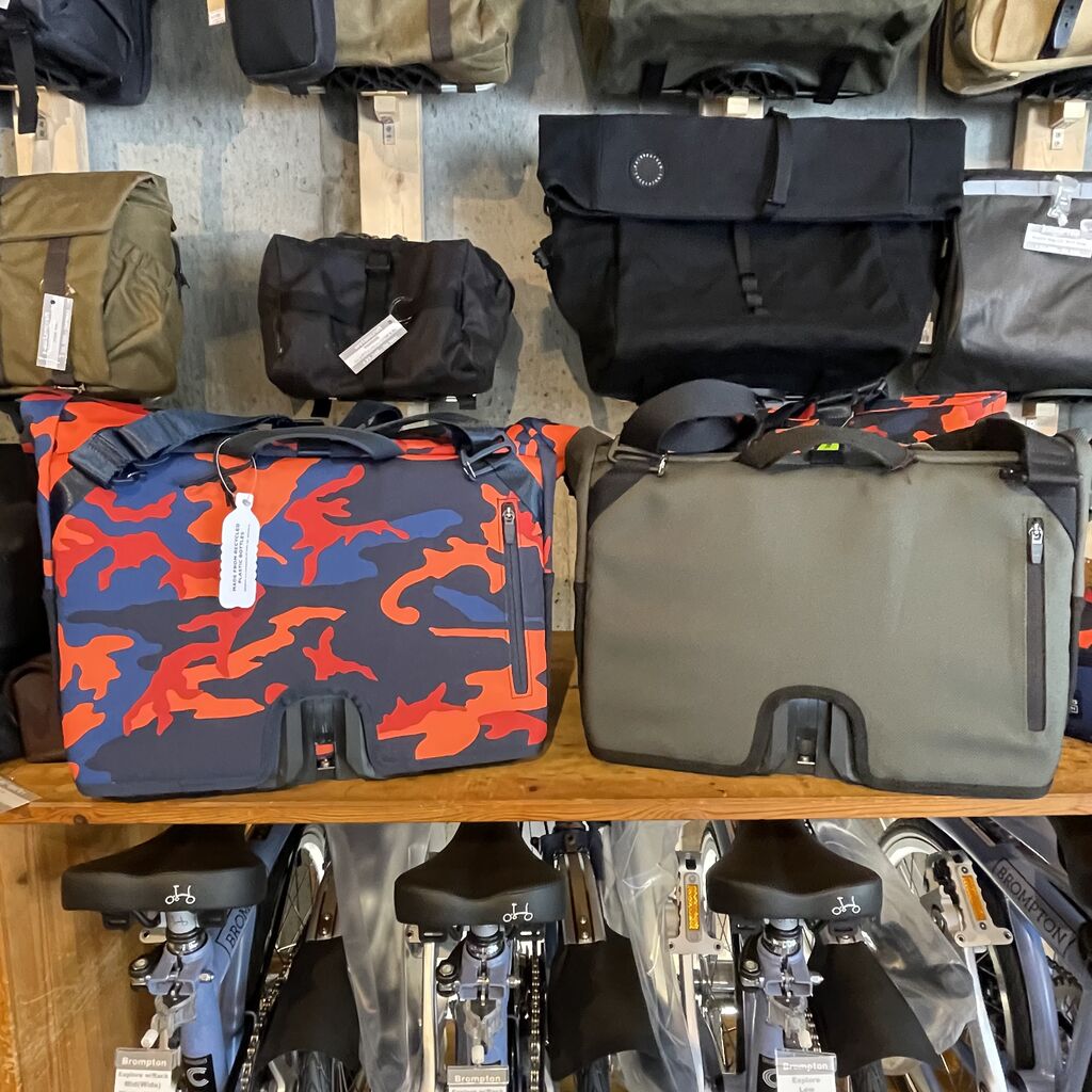 BROMPTONの限定バックが入荷したぞ〜 Roll Top Bag 14L Camo編