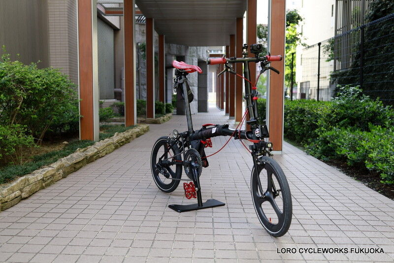 黒×赤 最高の合わせ! お客様のBROMPTON! : LORO CYCLEWORKS 黒×赤 最高の合わせ! お客様のBROMPTON! : LORO CYCLEWORKS