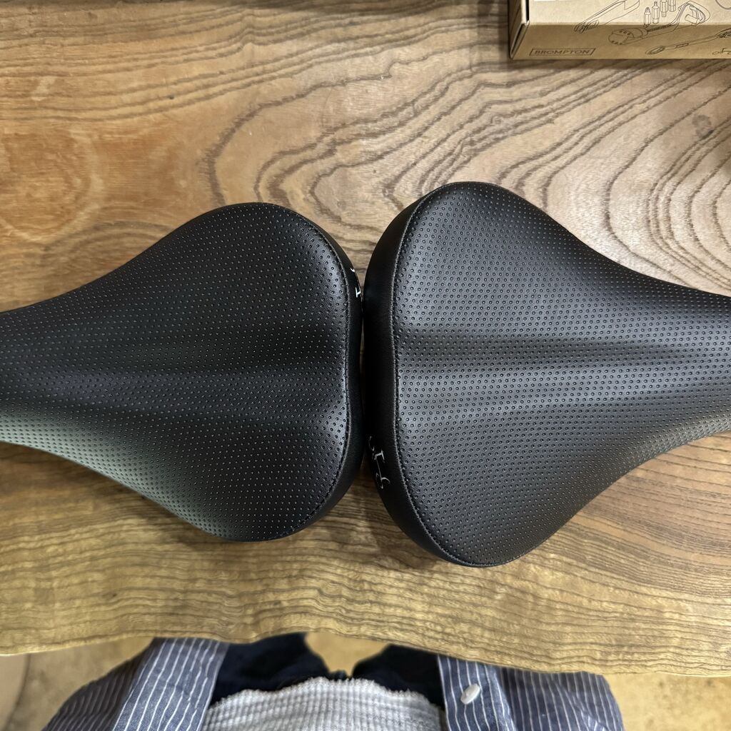 BROMPTONの純正サドル達 : LORO CYCLEWORKS 福岡 スタッフBlog BROMPTONの純正サドル達 : LORO CYCLEWORKS 福岡 スタッフBlog