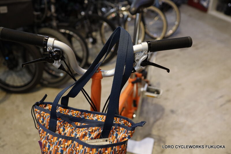 小さくてポタリングにお勧め！！BROMPTON フロントバックの