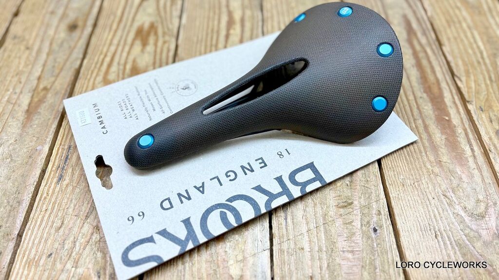 CHRIS KING x BROOKS C17 CARVED SPLUSH 入荷！！ : LORO CYCLE