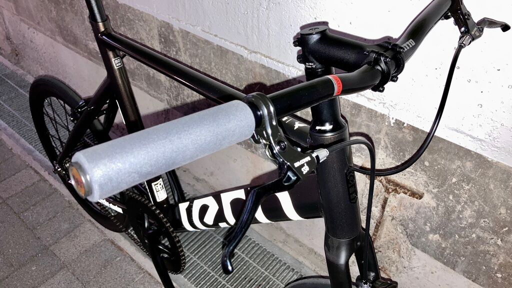Tern Surge Unoをトレンディなハンドルにカスタム致しました！ : LORO