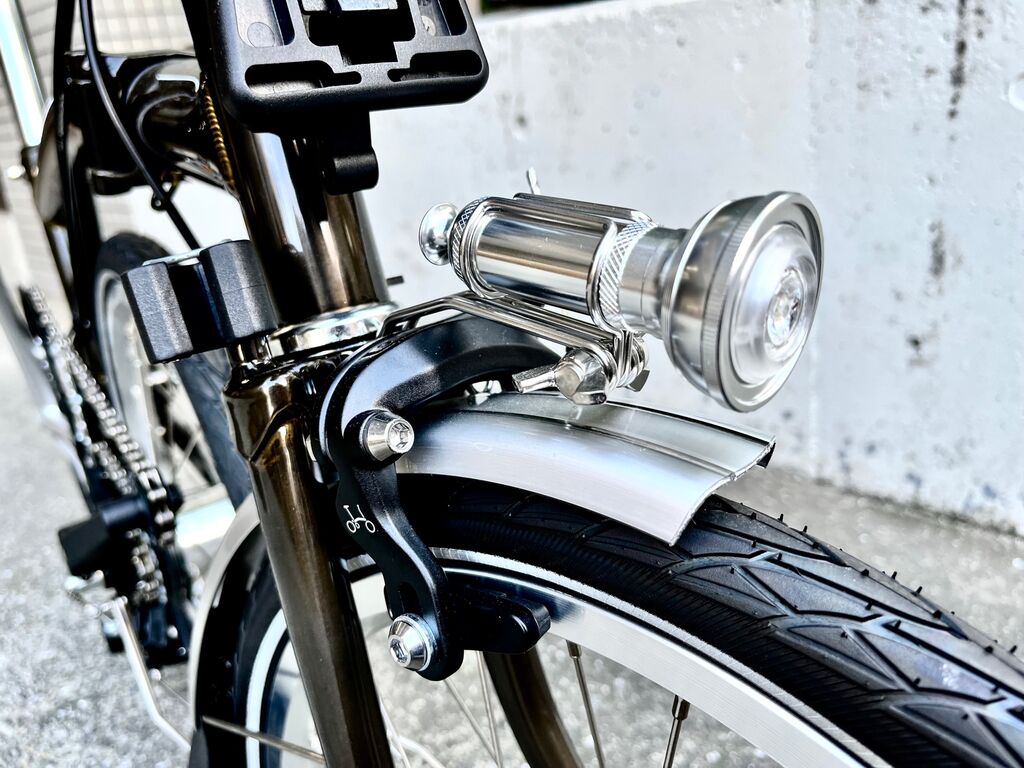 【希少】ブロンプトン　ライト BROMPTON(ブロンプトン)純正ライト「VOLT 400XC」再入荷しました