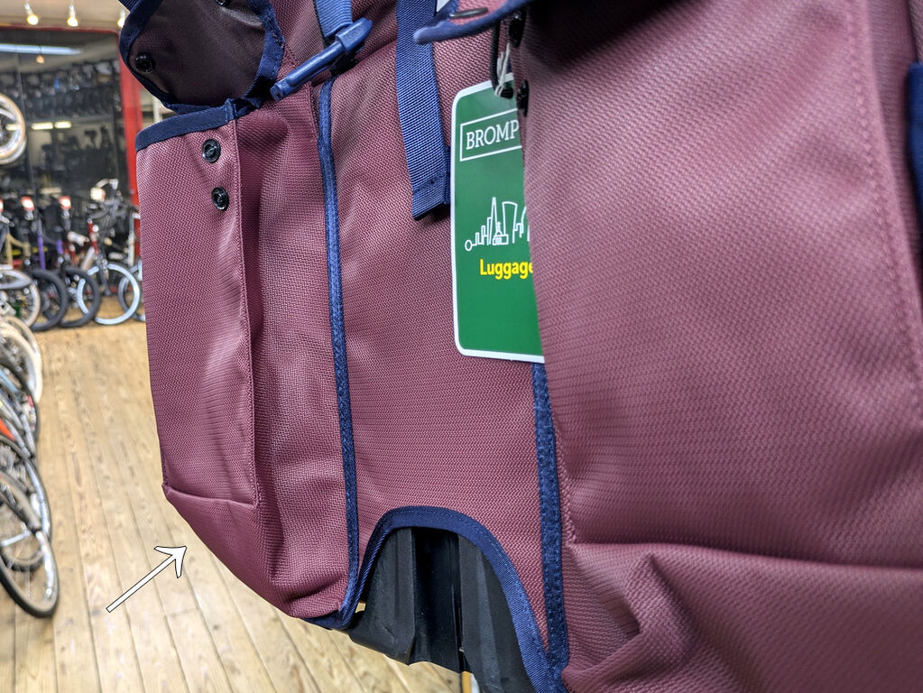 Brompton定番フロントバッグ「RollTop Bag L」が大型アップデート