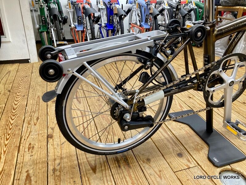 【Antworkz】ブロンプトン　ブラックラッカー BROMPTON】1台ずつ表情が違う、こだわり塗装のブラックラッカー