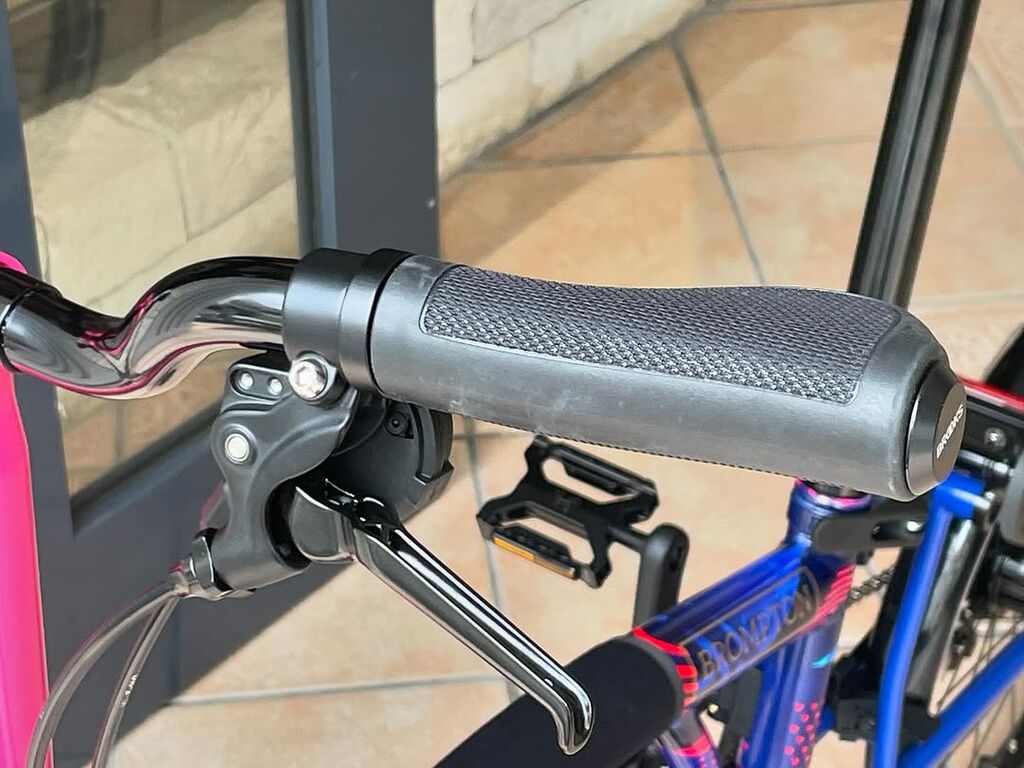 NITTO B222AAF ブロンプトン ブラックハンドルバー ハンドルバー B222AAF 560mm φ25.4 (60mmUP) 小径車用|LIFE with