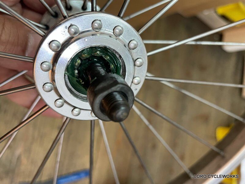 BROMPTON Super Light フロントホイールのご紹介! : LORO CYCLE BROMPTON Super Light フロントホイールのご紹介! : LORO CYCLE