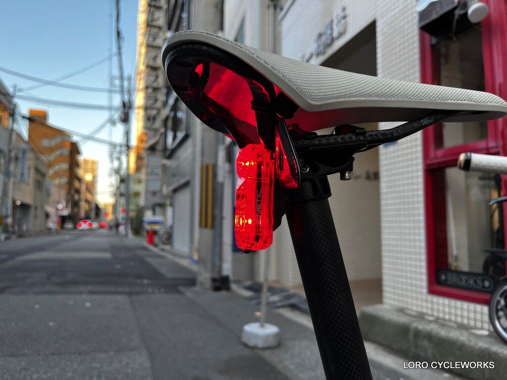 夜間サイクリングの安全性向上！Multi-S製 BROMPTON用フロントライト