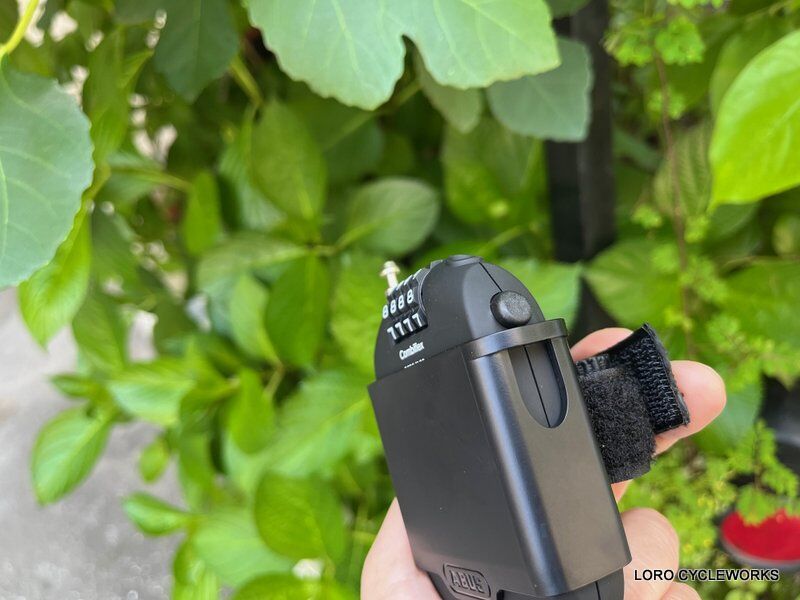 CARRY ME 送料込みおまけ付き♪ABUSロック ロードバイク鍵 ＆カバー他 Amazon | ABUS(アブス) 信頼のドイツ製 自転車専用 自転車 鍵