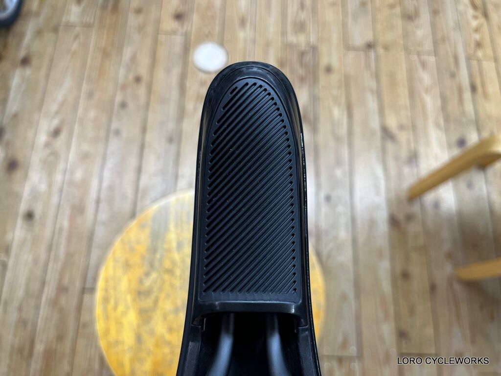 BROMPTON Superlight Carbon Saddle のご紹介! : LORO CYCLE WORKS BROMPTON Superlight Carbon Saddle のご紹介! : LORO CYCLE WORKS