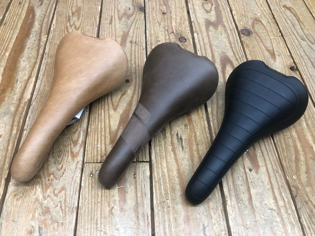 Sella ITALIA MILANO FLITE RACER入荷！！ : LORO CYCLE WORKS