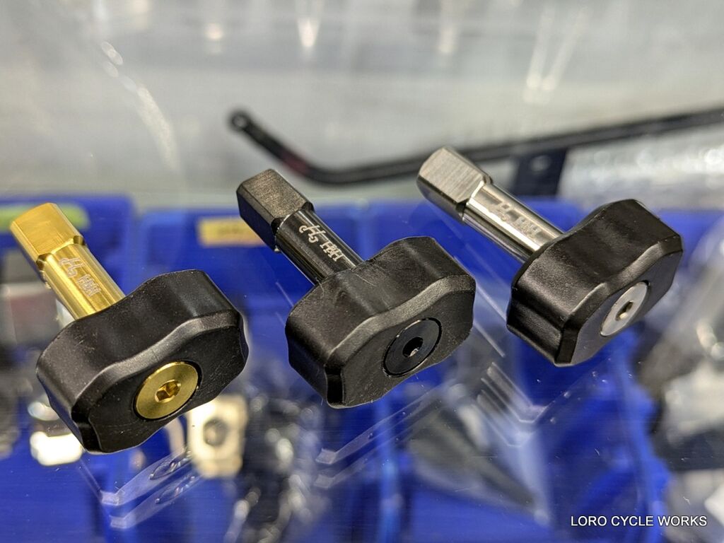 【ほぼ未使用】H&H フロントキャリアブロック ＆ アダプター2種セット H&H FRONT CARRIER ADAPTER (birdy/モノコックフレーム) | LORO