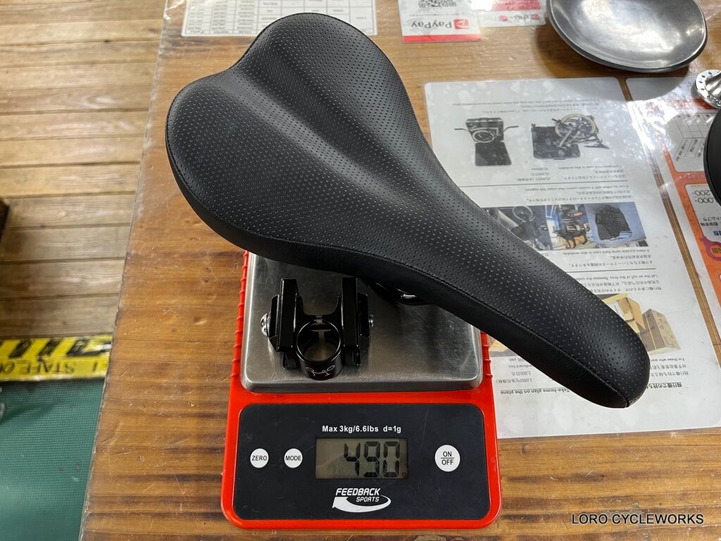 BROMPTON Superlight Carbon Saddle のご紹介! : LORO CYCLE WORKS BROMPTON Superlight Carbon Saddle のご紹介! : LORO CYCLE WORKS