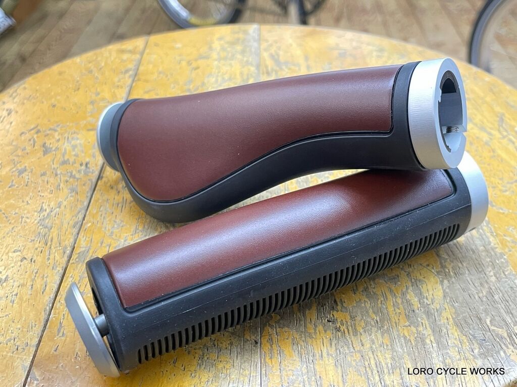 BROOKS Ergonomic Leather Grips 入荷しました : LORO CYCLE WORKS