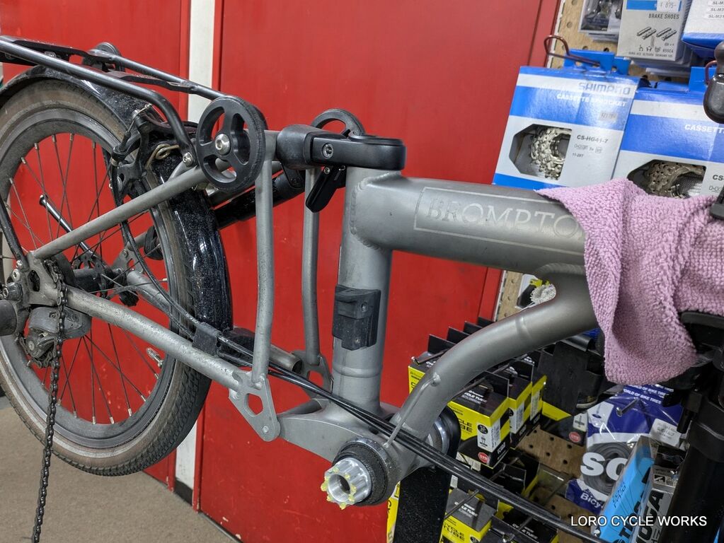 もしかしたら日本初？BROMPTON T Line シートスリーブ交換 : LORO