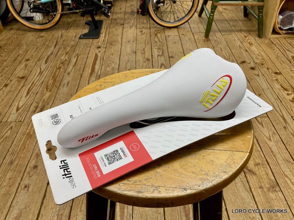 Selle Italia FLITE 1990 NJS 刺繍モデルのご紹介。 : LORO