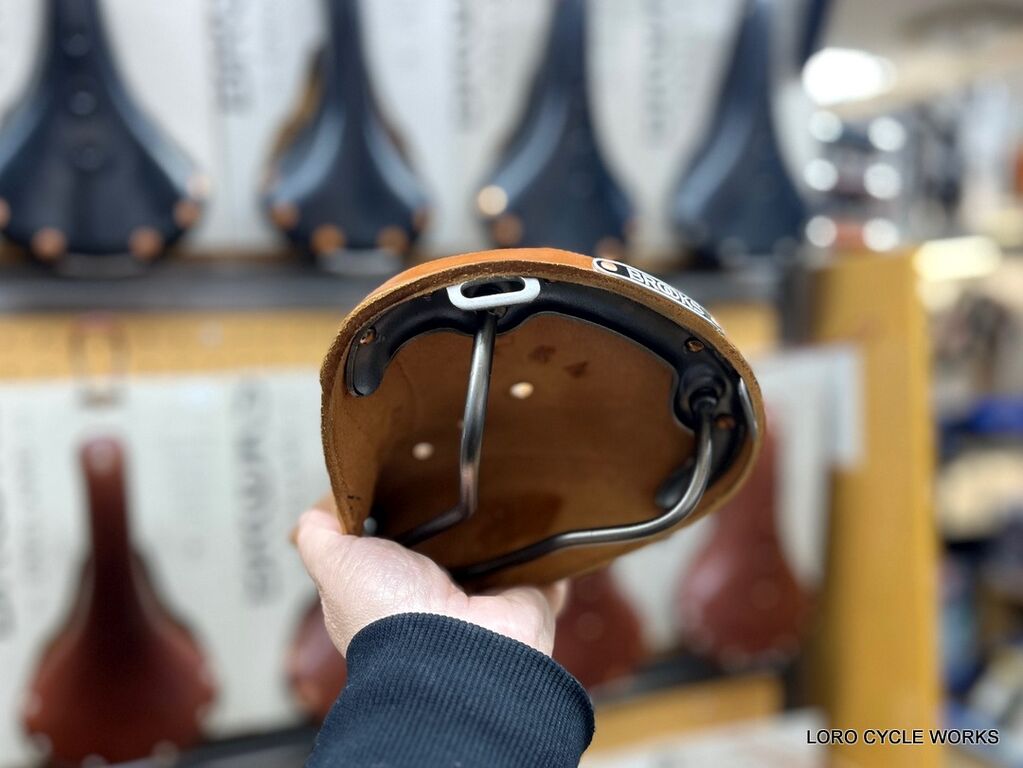 Brooks ブルックス　チタン　スプリンターB17 ブラウンレザーサドル　B1 BROOKS B17 STANDARD AGED DARK TAN – tokyobike plus fukuoka