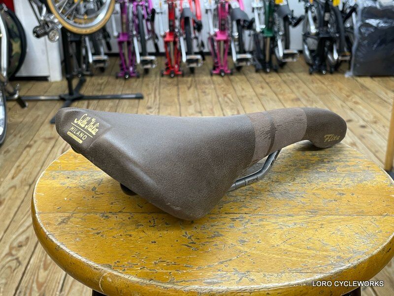 Sella Italia MILANO FLITE BULLITT : LORO CYCLE WORKS Sella Italia MILANO FLITE BULLITT : LORO CYCLE WORKS