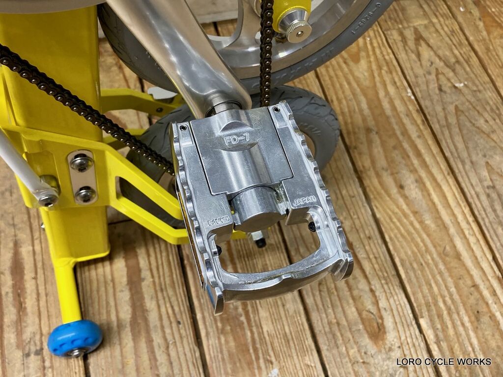 【CarryMe】カスタムピンク(譲渡証明書,ライト,チェーン,空気ポンプ付) CarryMe】カスタムピンク(譲渡証明書,ライト,チェーン,空気