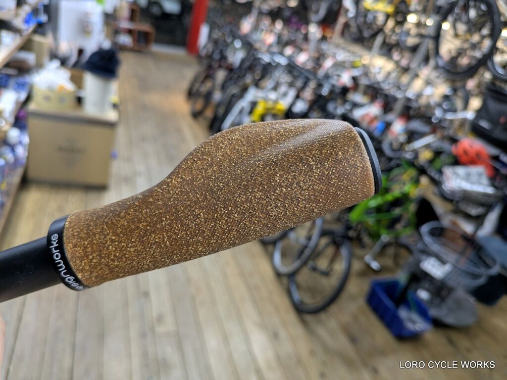 PDW コルクチョップグリップは街乗りからライドまで様々なシーンで