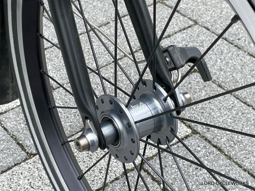 ブロンプトン S2L フィルウッドハブ　フロントホイール PHILWOOD* narrow flange hub front (pink/28h) - BLUE LUG