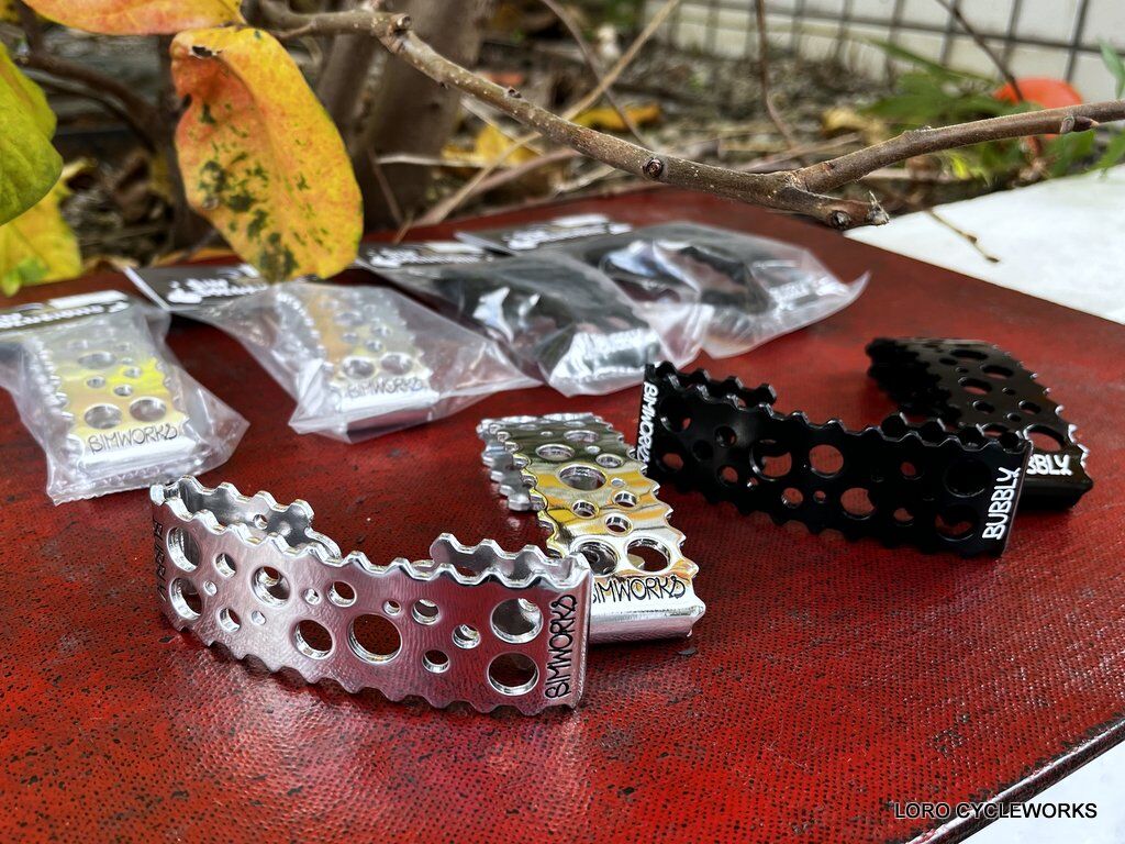 パクリオ bbp ホイル 4枚 足を乗せたくなるペダル – SimWorks by MKS Bubbly Pedal